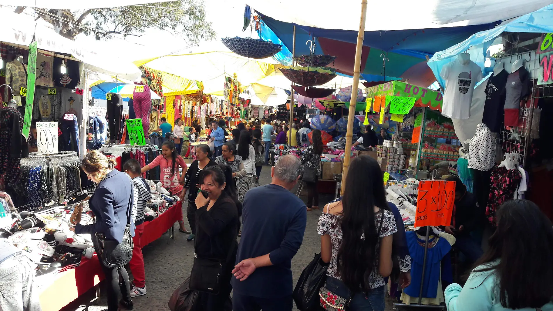 TIANGUIS TEZIUTLAN - Guillermo Mundo